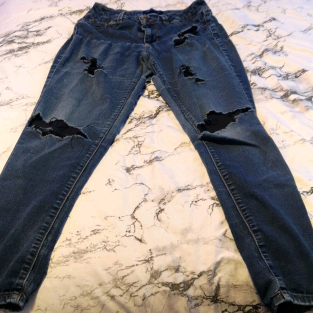 BlueSpice Ripped Jeans